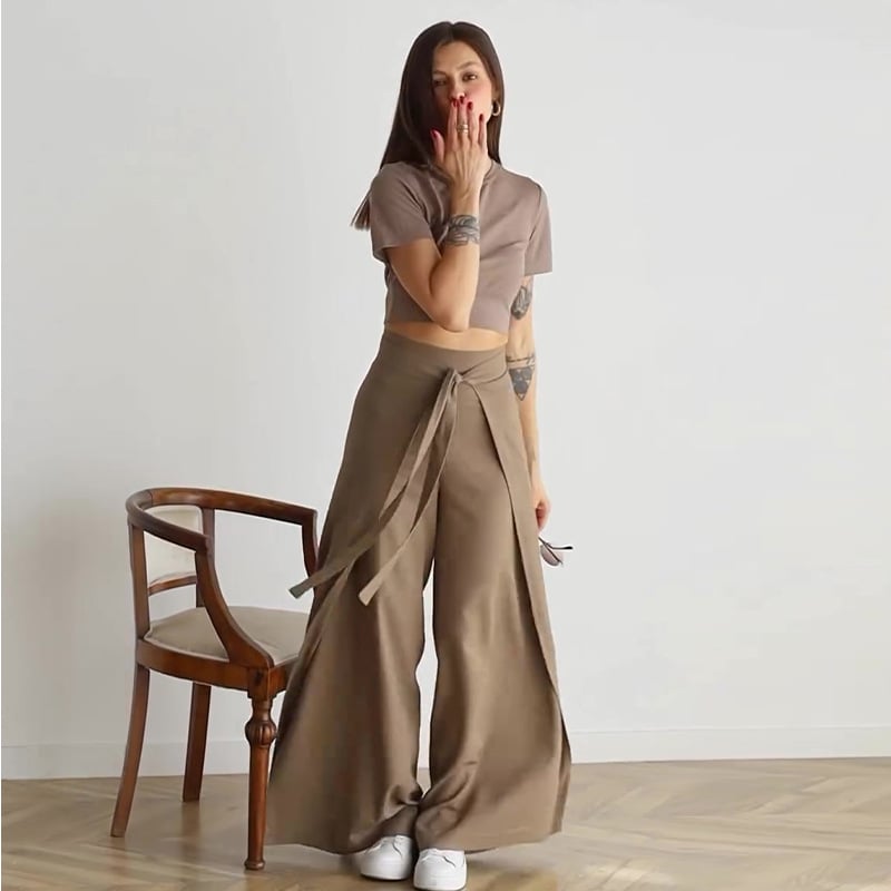 Women's Solid Color Strappy Trousers