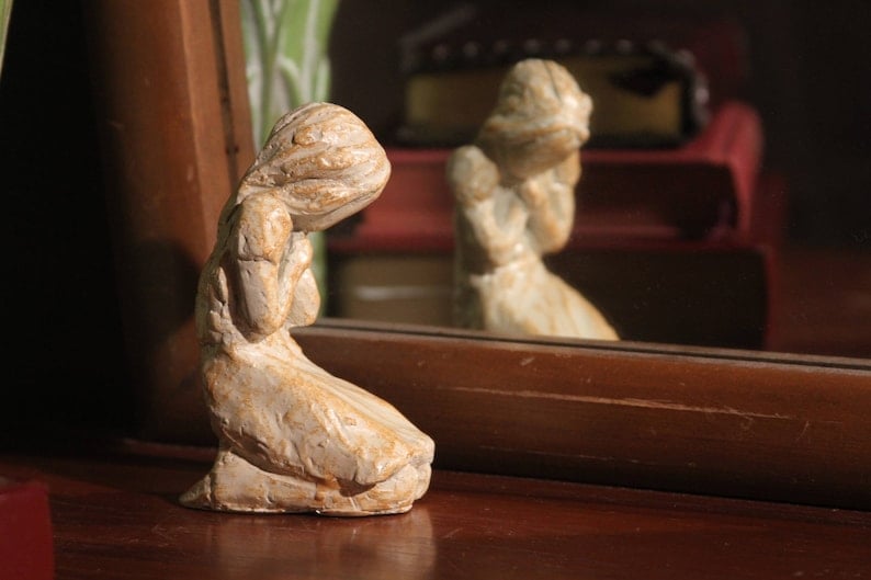 🎄Sweet Hour of Prayer, beautiful hand cast inspirational sculpture of woman praying