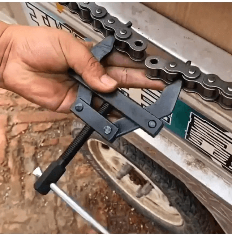 Chain tightening devices