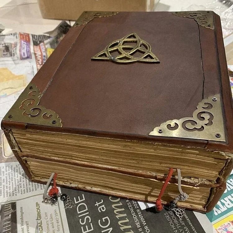 💥DELUXE Charmed BOOK OF SHADOWS