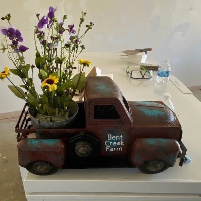 Large Rustic Farmhouse Truck Decor