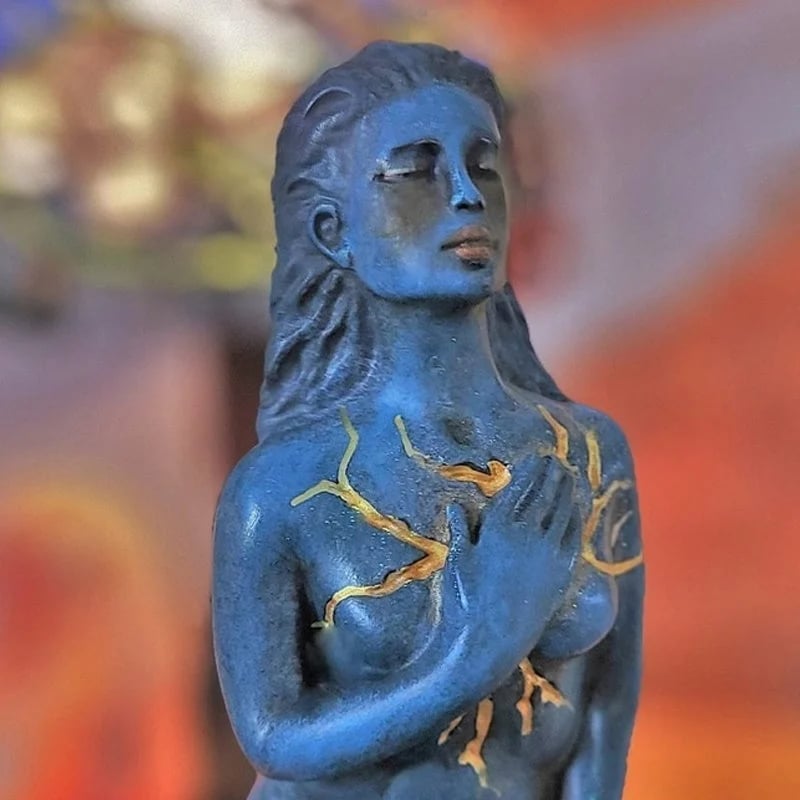 "Goddess of Healing"Statue