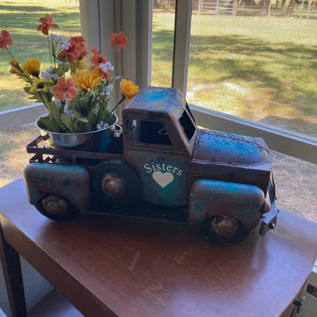 Large Rustic Farmhouse Truck Decor