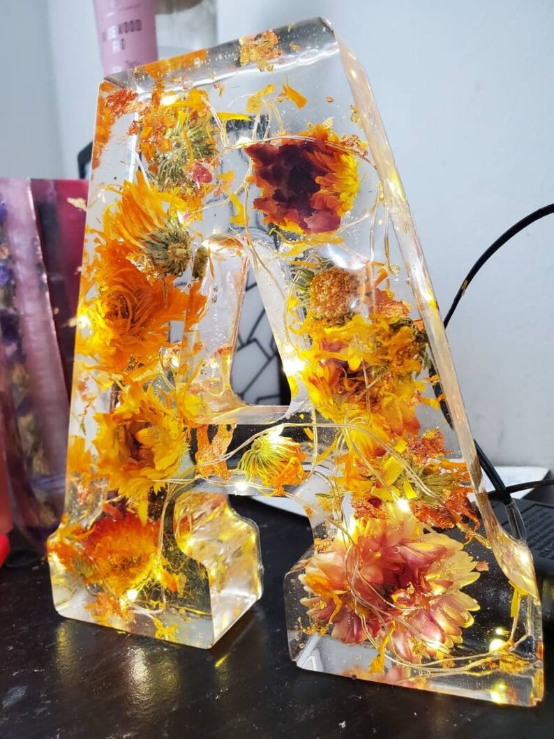 BUY 3 FREE SHIPPING🌸Floral Resin Night Light