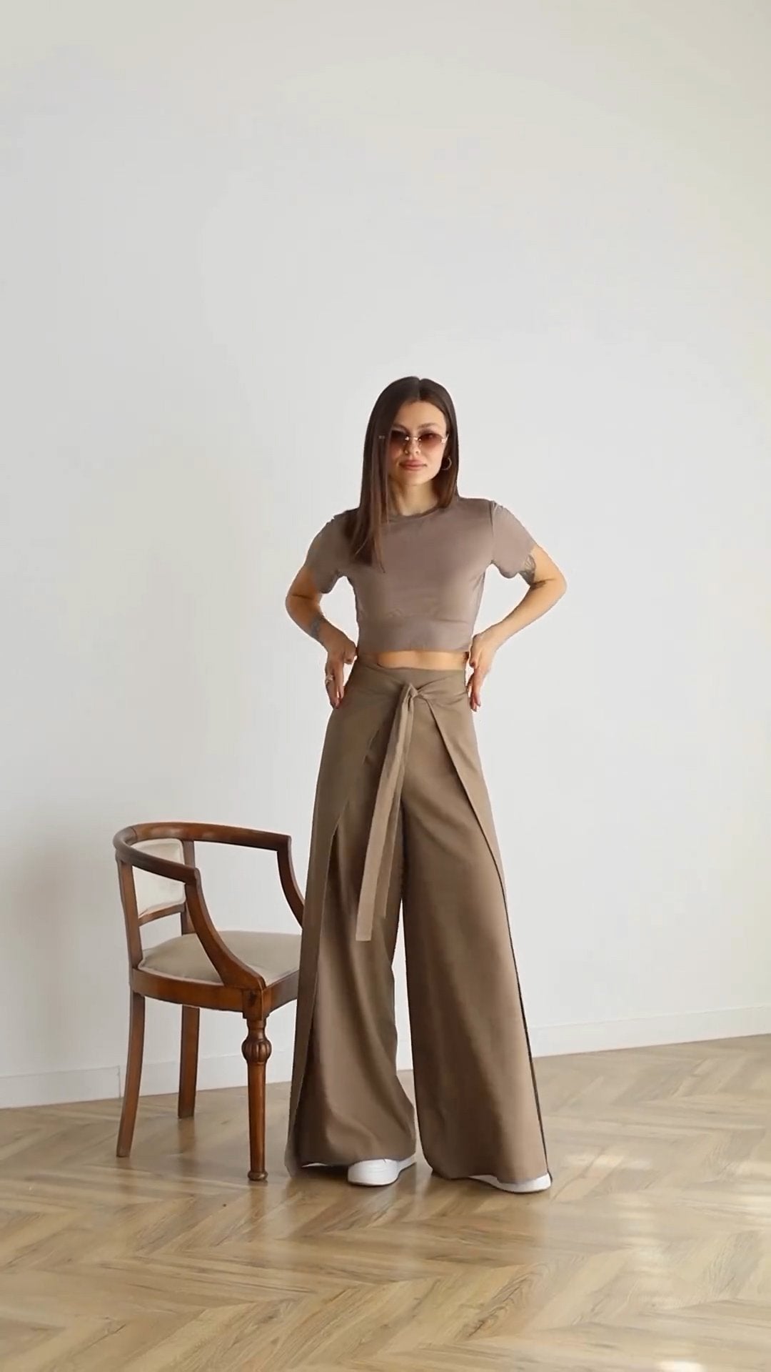 Women's Solid Color Strappy Trousers