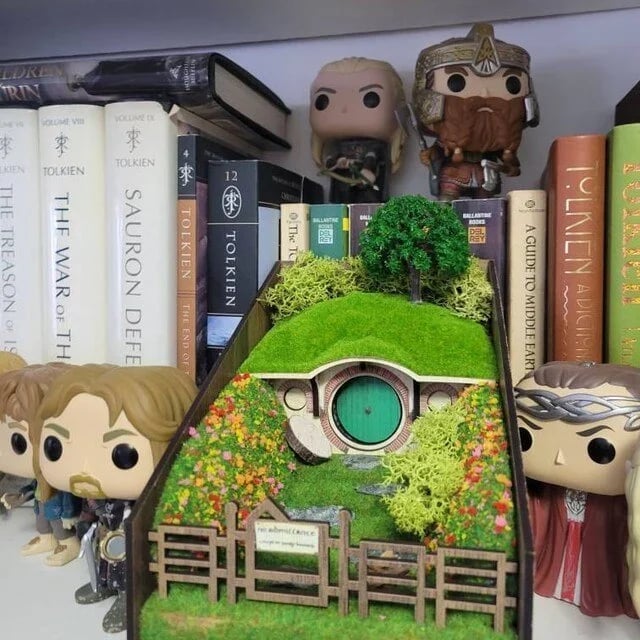 🔥Book Nook Book Shelf Insert Bilbo Baggins Home🔥-Buy 2 Free Shipping