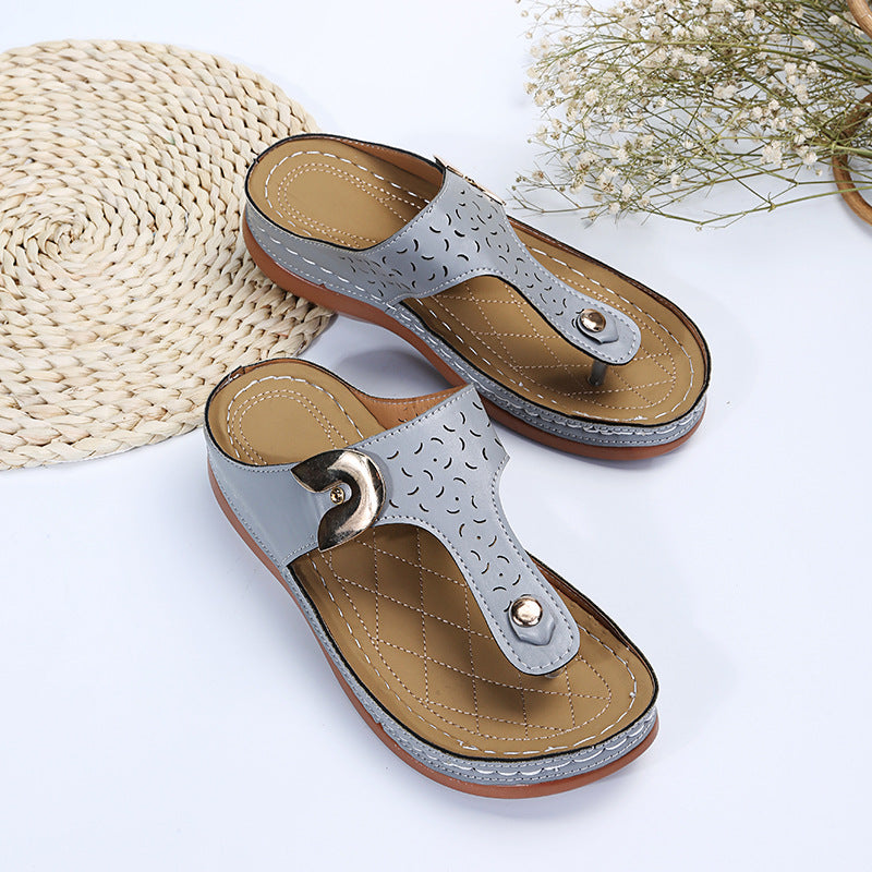 Today 50% OFF 丨2023 Summer New Women's Metal Decor Feature Pattern Wedge Flip-Flops