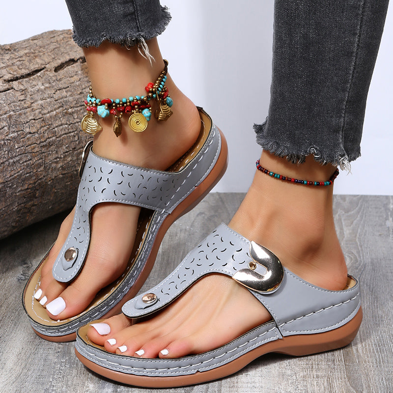 Today 50% OFF 丨2023 Summer New Women's Metal Decor Feature Pattern Wedge Flip-Flops