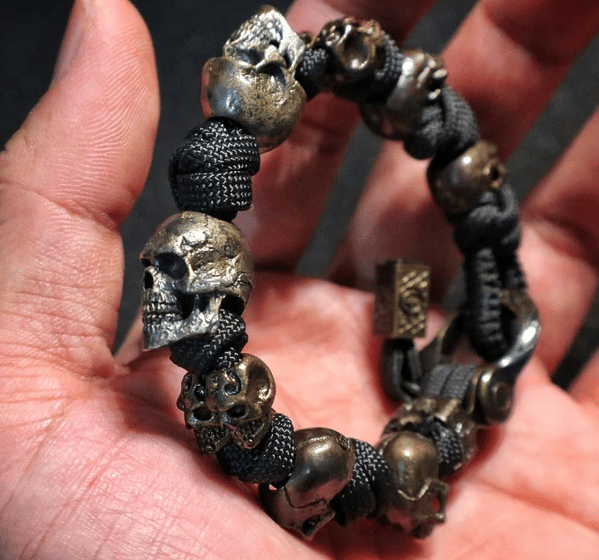 💥49% OFF🏴‍☠💀The Skull Army Paracord Bracelet📿