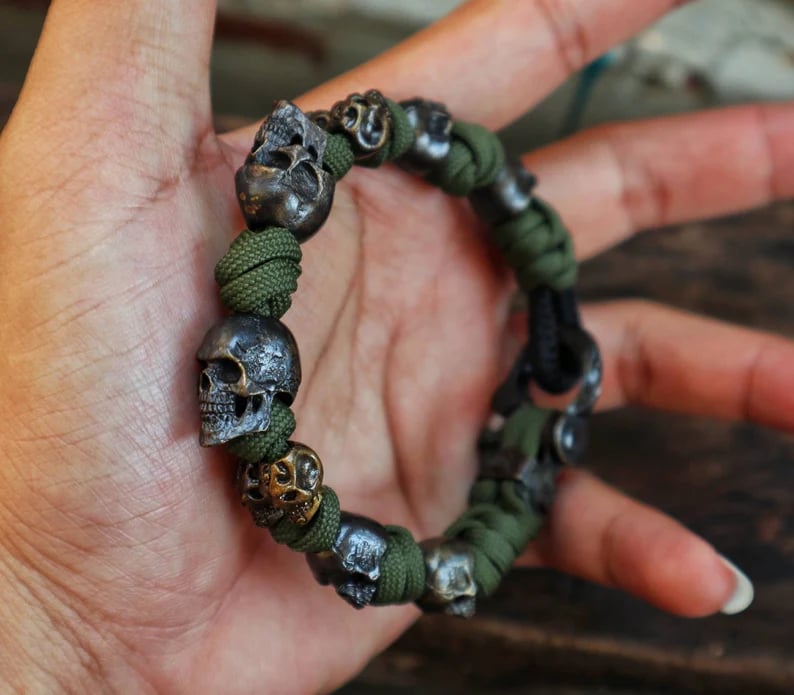 💥49% OFF🏴‍☠💀The Skull Army Paracord Bracelet📿